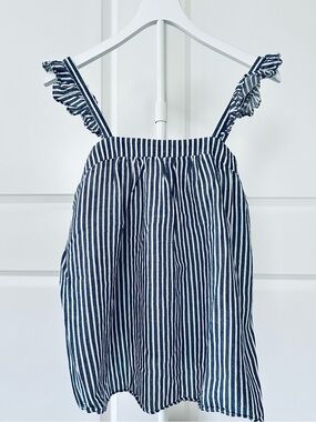 Women’s Old Navy Sleeveless Blue & White Striped Top Size M